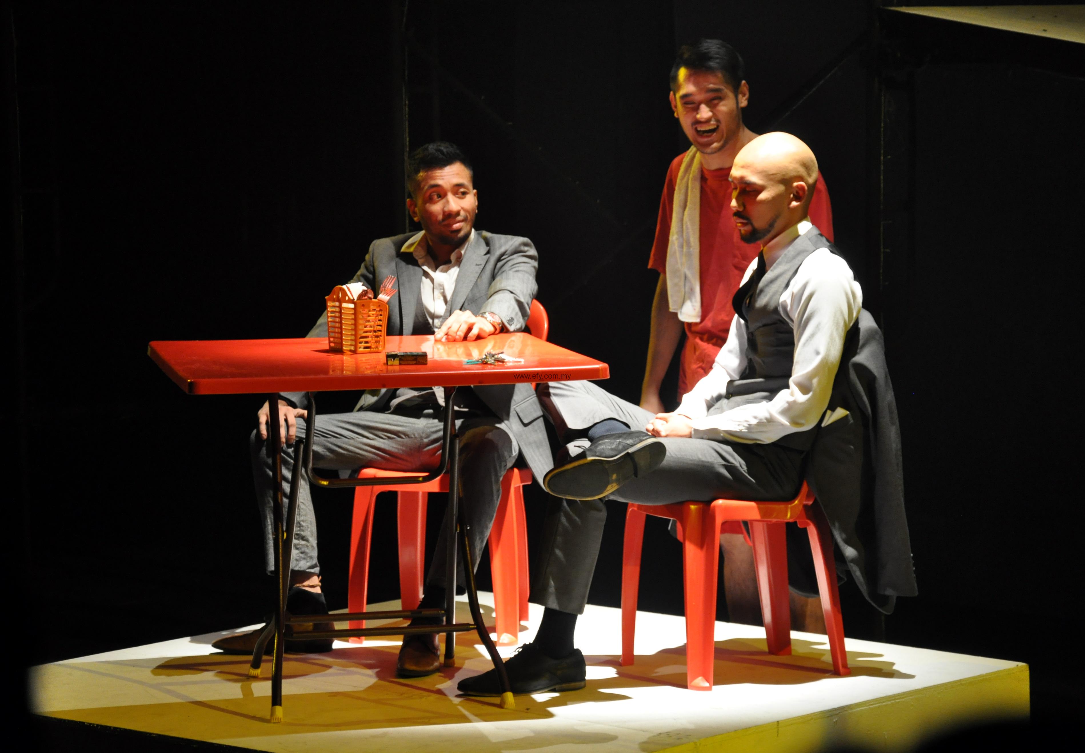 efy.com.my A scene from 'Fifteen', a performance by SIFU Production.